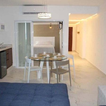 Beach Front Renewed Apartment カンクン エクステリア 写真